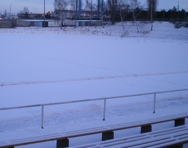 Schnee im Puschendorf Stadion